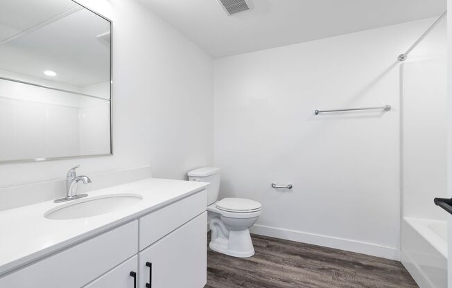 2 beds, 2 baths, 994 sqft, $1,750, Unit 202