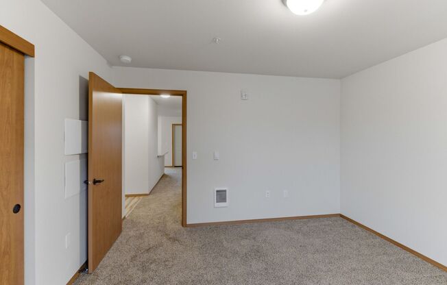 1 bed, 1 bath, 725 sqft, $1,495, Unit 1925-114