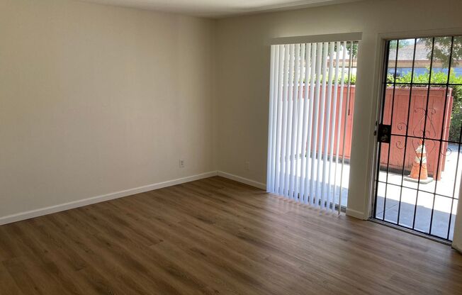 2 beds, 1 bath, 819 sqft, $2,295, Unit 1240-03