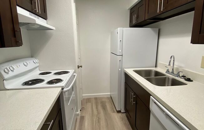 1 bed, 1 bath, 640 sqft, $980, Unit 2403