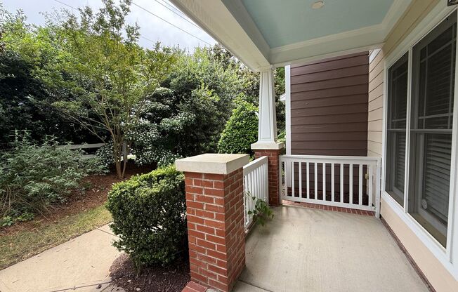 Charming 2BD, 2.5BA Apex Townhome in a Prime Location Near Downtown and Shopping