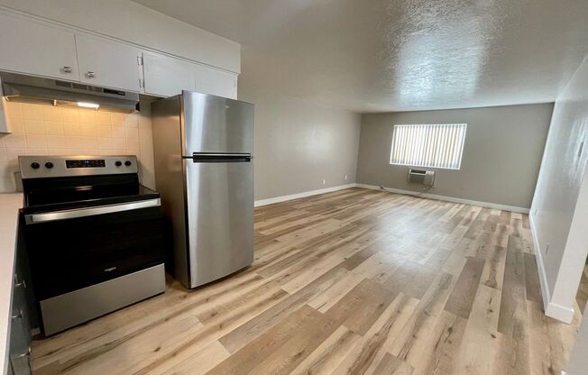 2 beds, 1 bath, 760 sqft, $1,100, Unit 1