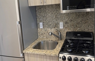 Studio, 1 bath, $1,550, Unit 18