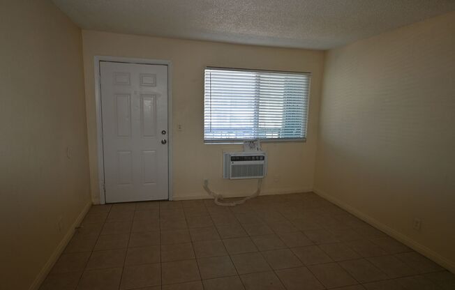 3021 E Carey Ave #5 - 1 Bed Apartment - NO PETS