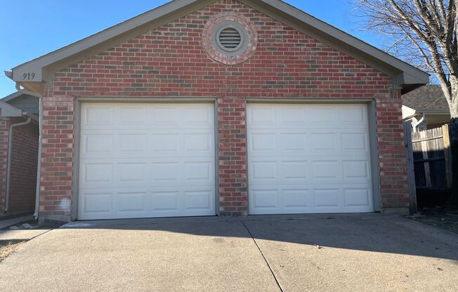 Nice Single Family in Cedar Hill