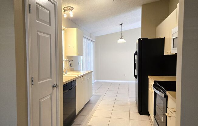 2 beds, 2 baths, $2,300