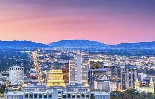 2 beds, 1 bath, 900 sqft, $1,249, Unit 04