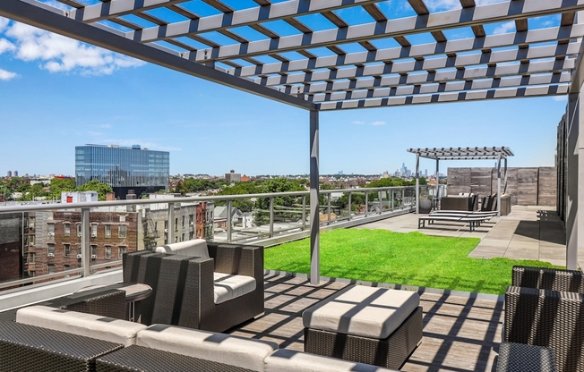 1 bed, 1 bath, 616 sqft, $3,025, Unit 806B