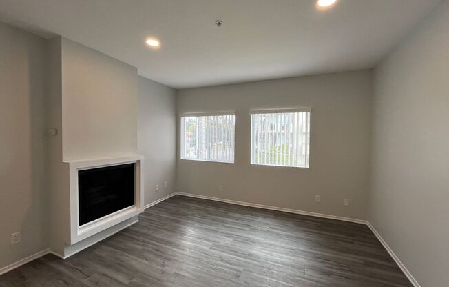 3 beds, 2 baths, 1,250 sqft, $3,898, Unit 302