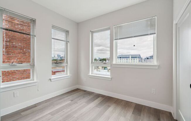 1 bed, 1 bath, 499 sqft, $1,600, Unit Unit 502