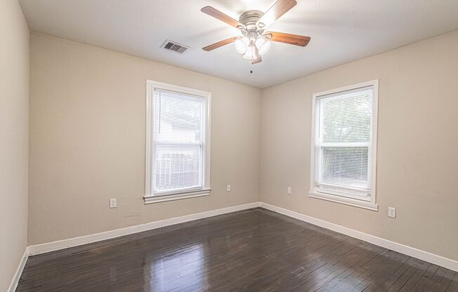 2 beds, 1 bath, $1,255