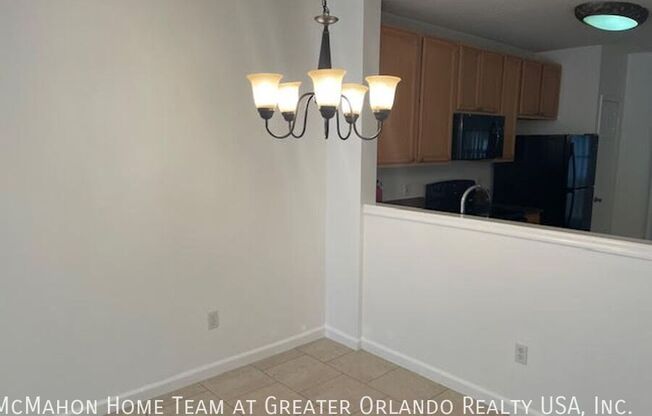 915 VINELAND PL