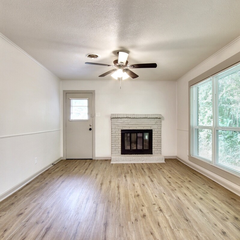 818 BLOSSOM RD
