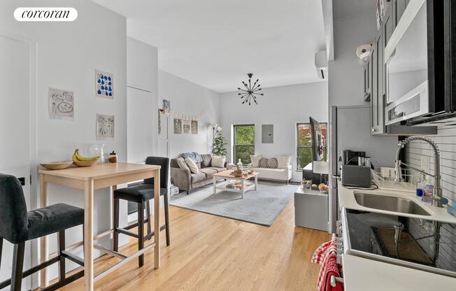 81 CLERMONT AVE
