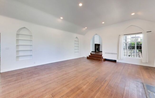 2336 CHANNING WAY