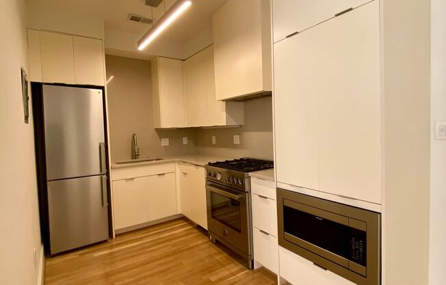 1 bed, 1 bath, 475 sqft, $1,757, Unit 800-11