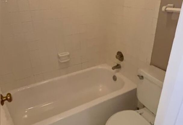 1 bed, 1 bath, 615 sqft, $859, Unit 227