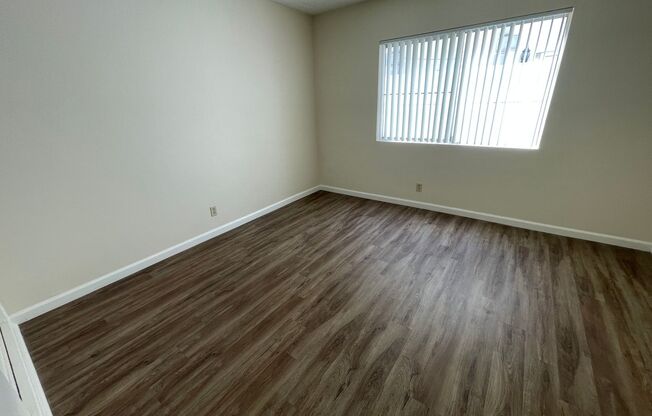 2 beds, 1 bath, 888 sqft, $2,190, Unit 114