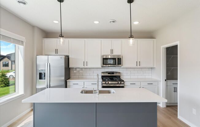 4 beds, 3.5 baths, 2,352 sqft, $3,850, Unit 10038