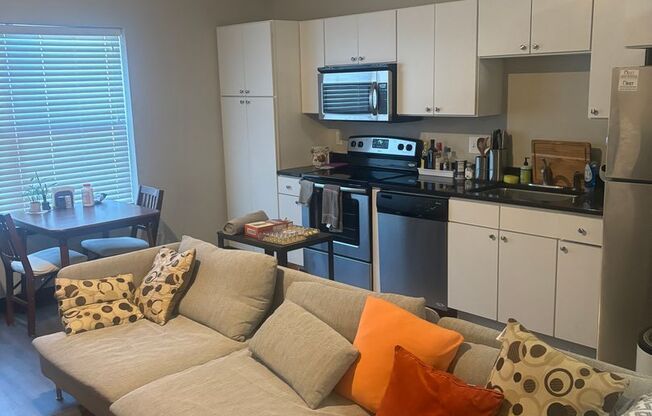 Studio, 1 bath, $1,350, Unit 106