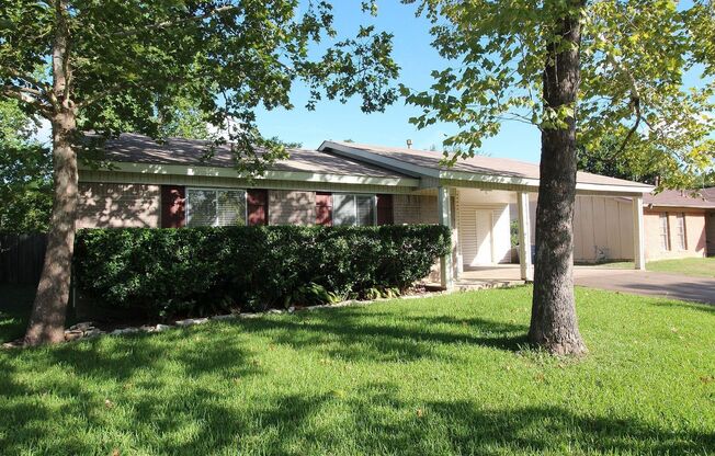 Just off Mopac, One Story South Austin - Nice Open Floor Plan