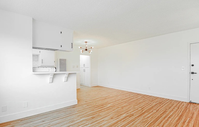 230 N. Grand Avenue #10