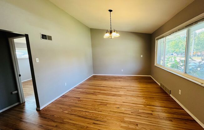 3 beds, 1 bath, $1,595