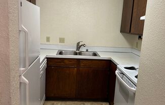 44 6th Street Apartments