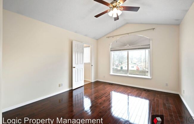 719 E. Nichols Cove