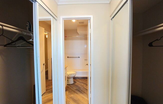 2 beds, 2 baths, 960 sqft, $2,895, Unit 101