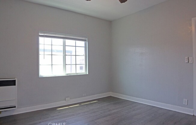 3111 KENWOOD AVE
