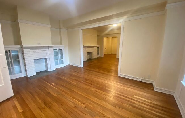 1 bed, 1 bath, 572 sqft, $1,510, Unit Old King Edward 15