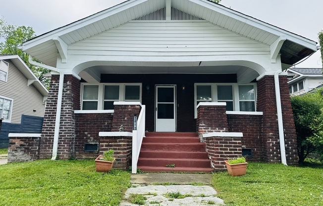 2812 LINDEN AVE