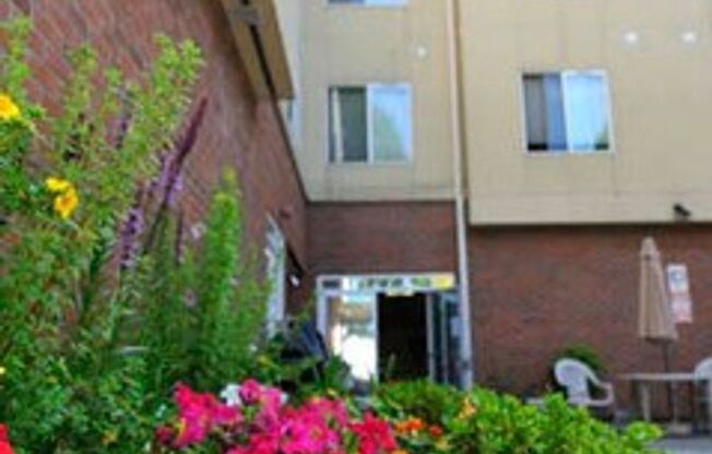 1 bed, 1 bath, 633 sqft, $1,495, Unit 208