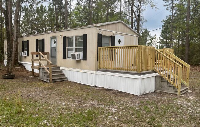 Available Now: Mobile Home with Large Yard in Guyton