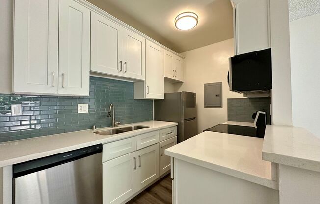 Addison Arms Apartments