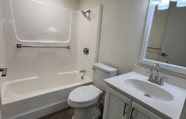 Studio, 1 bath, 300 sqft, $795, Unit 378E