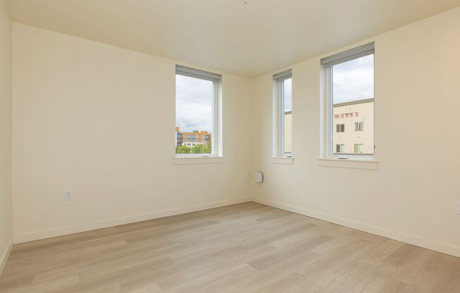 Studio, 1 bath, 310 sqft, $1,395, Unit 405