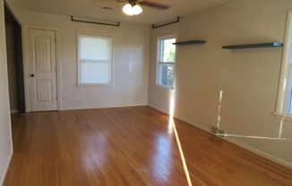 2 beds, 1 bath, $1,150