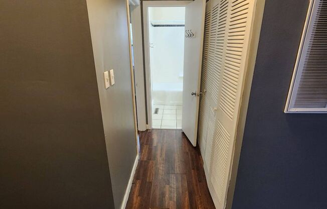 3 beds, 1 bath, $1,250