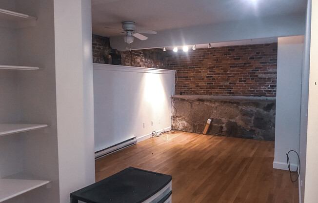 11 CLEVELAND PL
