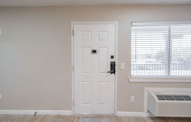 Studio, 1 bath, 420 sqft, $1,095, Unit 2320