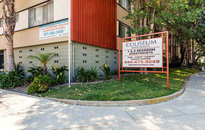 Apartments for rent in Los Angeles Sign