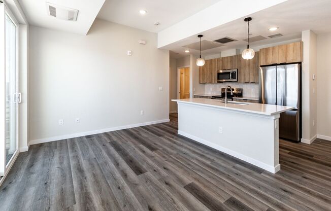 1 bed, 1 bath, 586 sqft, $1,499, Unit 820 #207