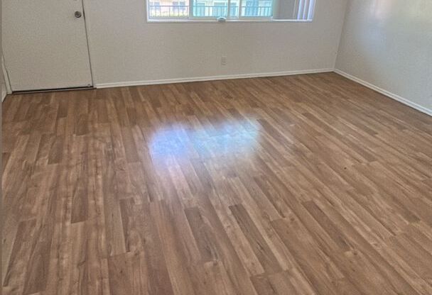 803 Java Ave Inglewood, CA 90301