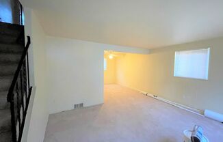 2 beds, 1 bath, 888 sqft, $1,000, Unit 435