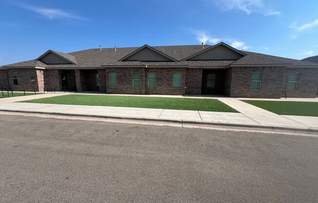 Townhome- Walking Distance to Lubbock Cooper