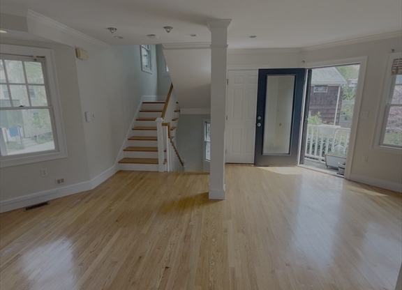 57 KINNAIRD ST