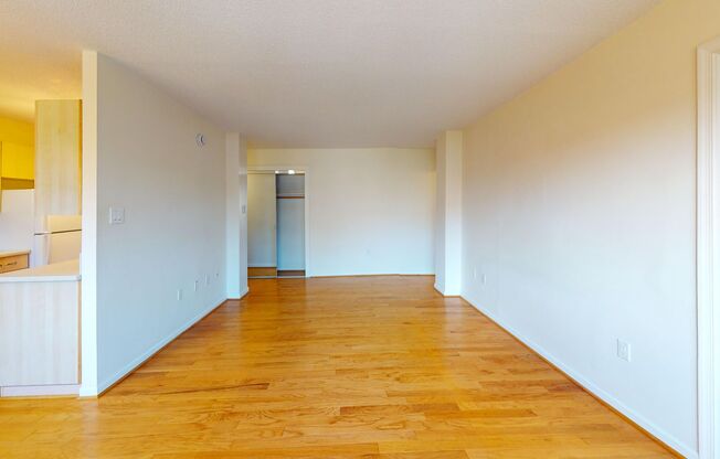 Dupont Circle One Bedroom W/Off Street Parking Included! Amazing Apartment Views!