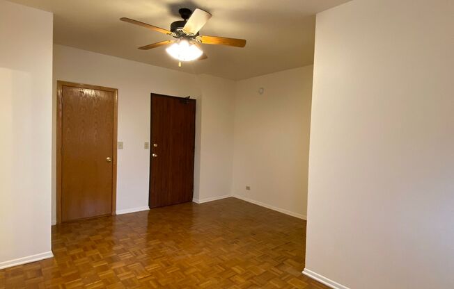 Studio, 1 bath, 300 sqft, $1,525, Unit 620-210